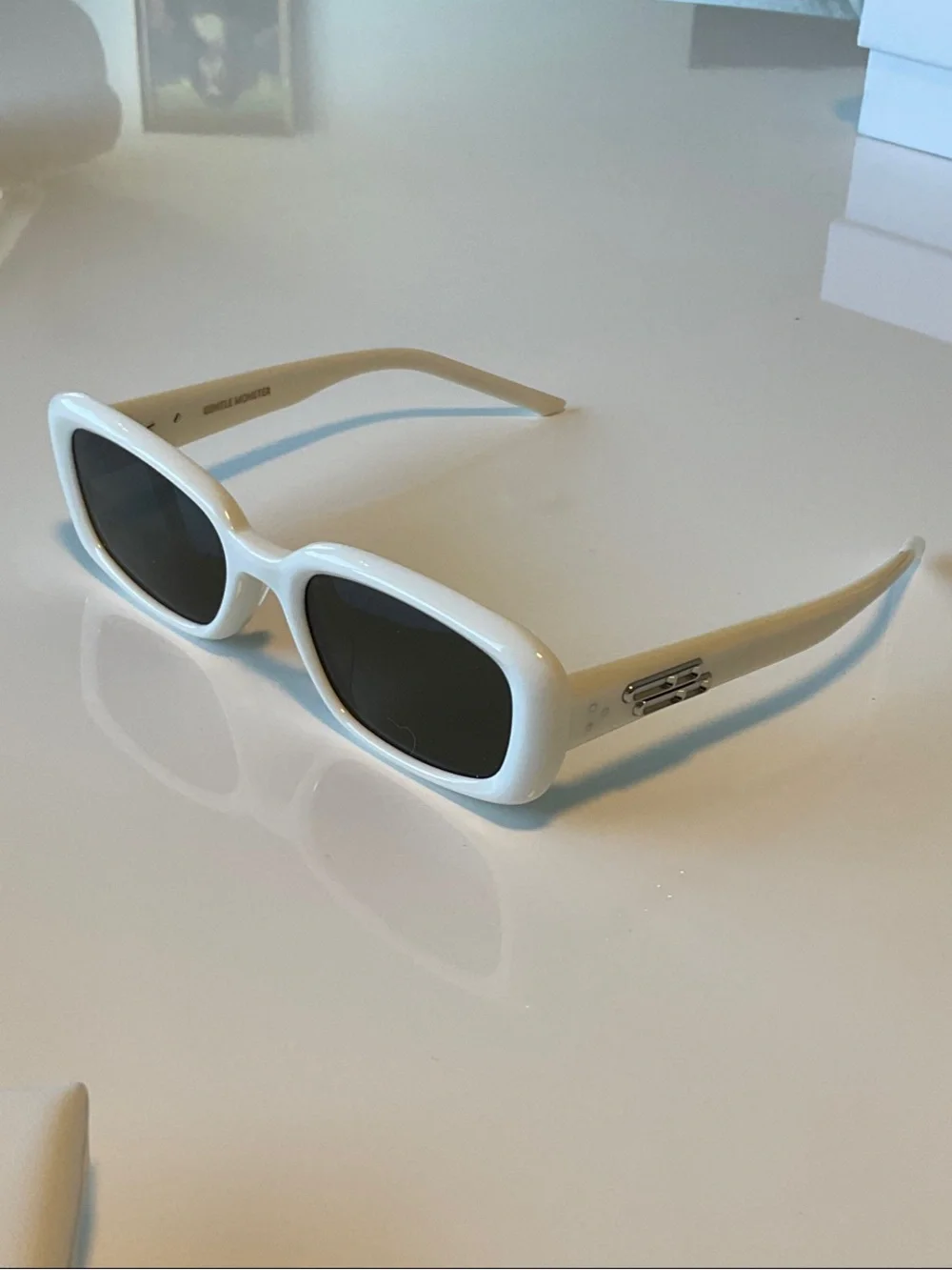 GENTLE MONSTER Glossy White Slim Rectangular Sunglasses